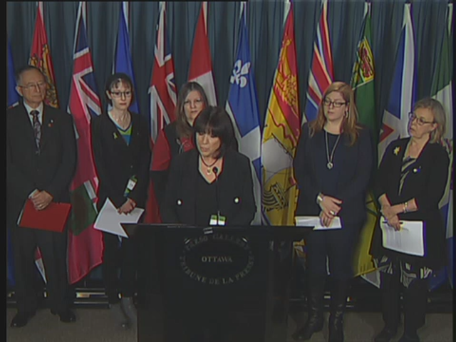 Headline Politics : News Conference – Elizabeth May