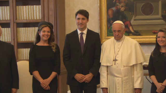 À la une : Justin Trudeau rencontre le pape François