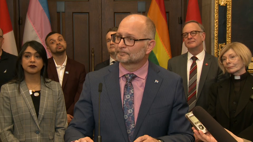 À la une : Projet de loi gouv. contre la thérapie de conversion