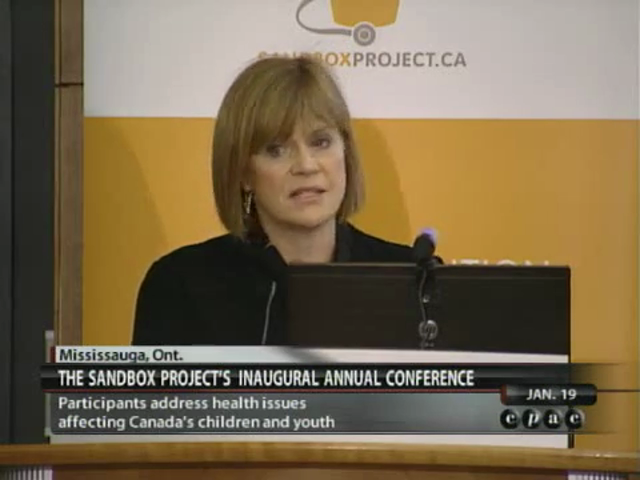 Podium : Dr. K. Kellie Leitch