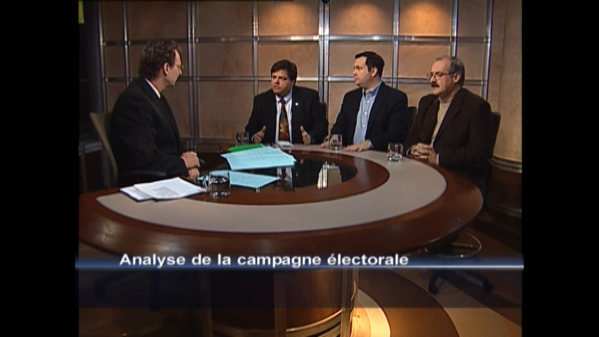 Revue Politique : December 21, 2005
