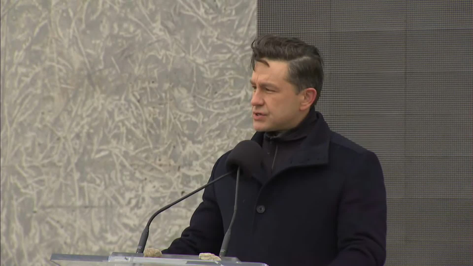 Headline Politics : Holocaust Memorial Ceremony in Ottawa