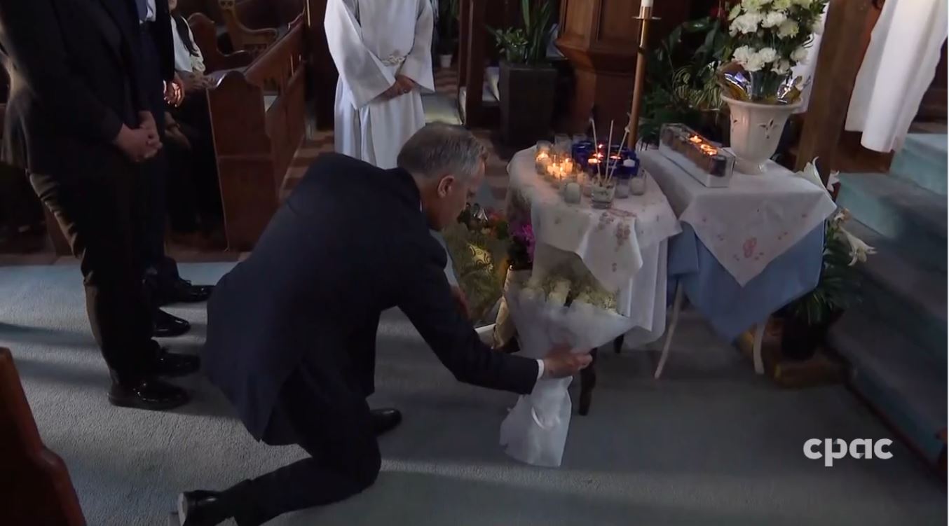 Leaders' Tour : Mark Carney and David Eby Visit Filipino Church Following Vancouver Attack
