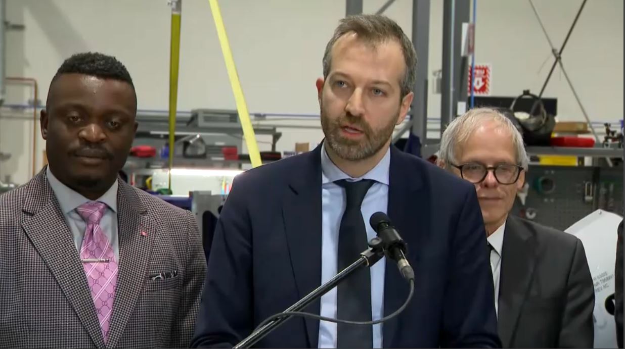 Headline Politics : Joël Lightbound: ‘Buy Canadian’ Policy Takes Effect Today – December 16, 2025