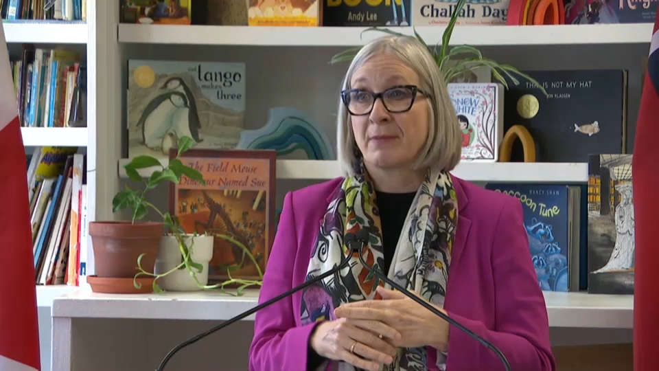 Headline Politics : Federal and Ontario Govts Announce Extension to Child-Care Deal