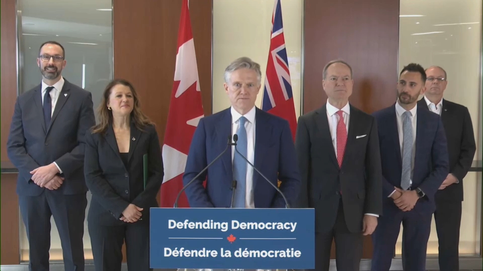 À la une : Siège de la Banque de la déf. : candidature de l'Ont.