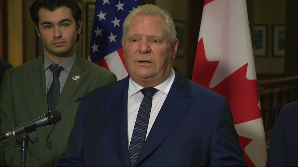 À la une : Doug Ford, de l’Ontario, s'oppose à la levée des tarifs sur les VE chinois