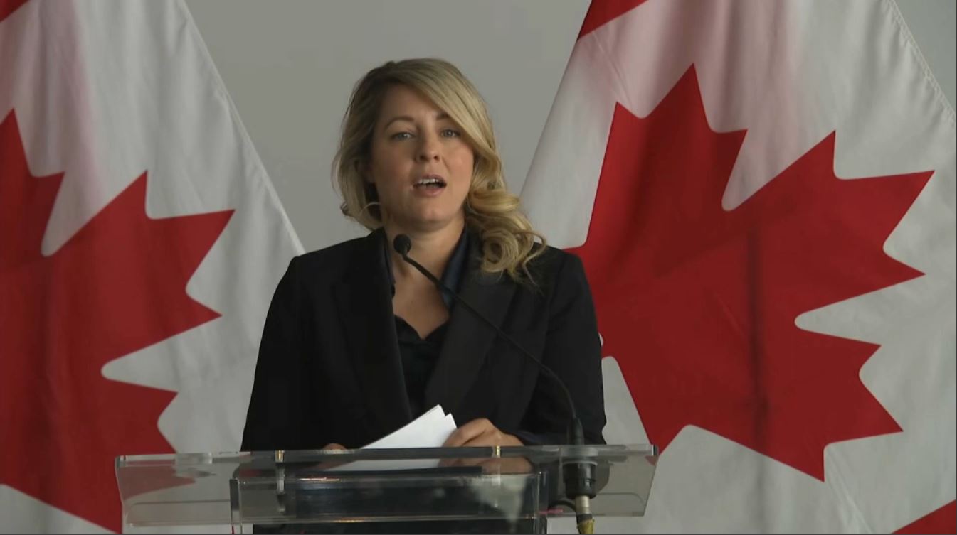 Headline Politics : Industry Minister Mélanie Joly Highlights New Auto Plan – February 6, 2026
