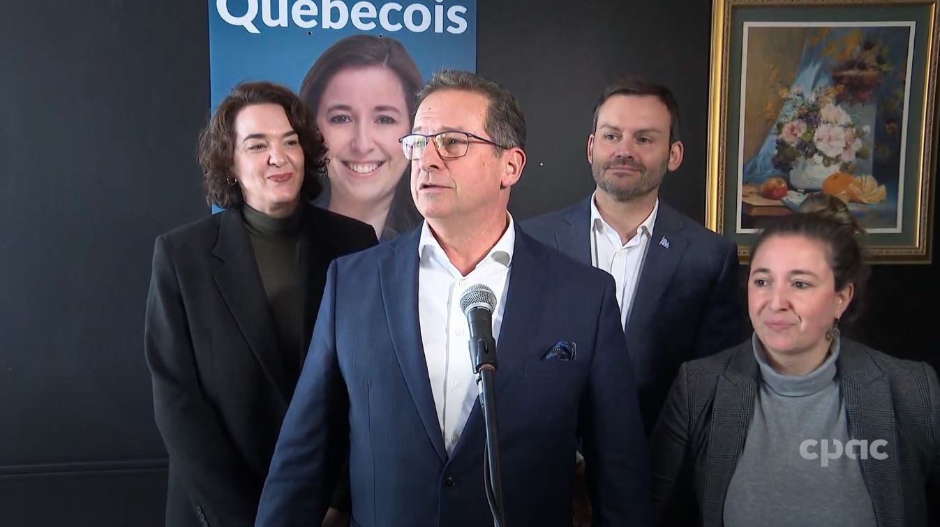 Headline Politics : BQ Leader Blanchet and PQ Leader Plamondon Speak to Reporters in Terrebonne