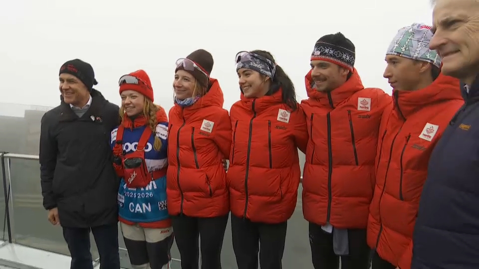 À la une : Le PM Carney rencontre des athlètes canadiens à Holmenkollen, en Norvège