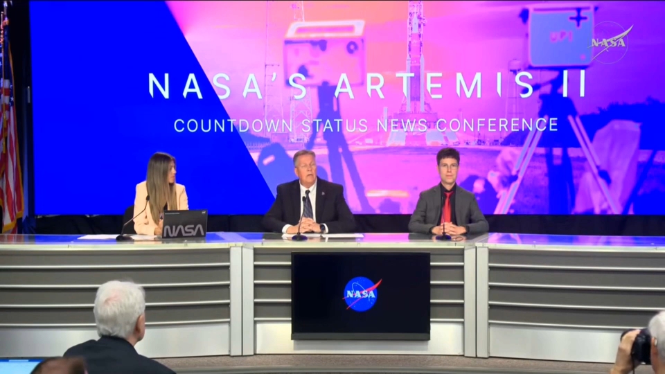 Headline Politics : NASA Officials Hold News Conference Ahead of Artemis II Launch