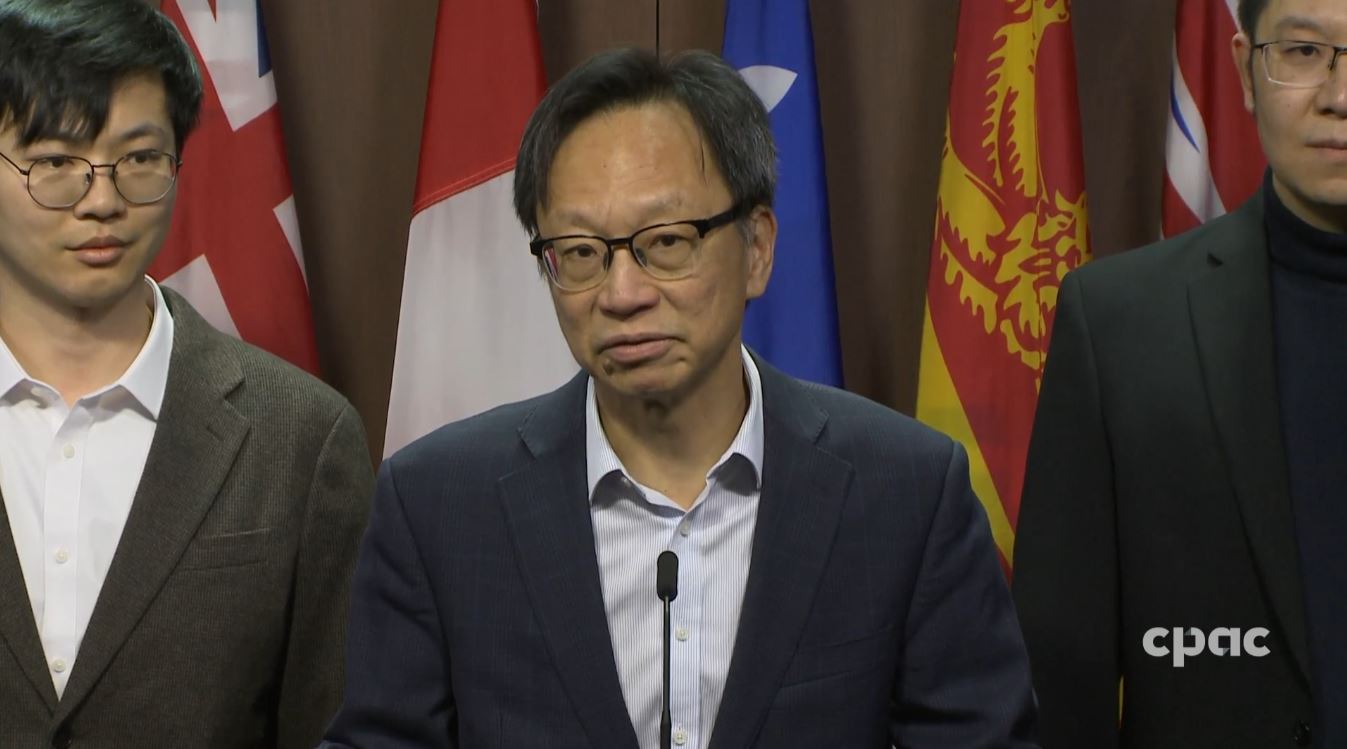 À la une : Traitement des demandes en immigration : un groupe réclame des améliorations