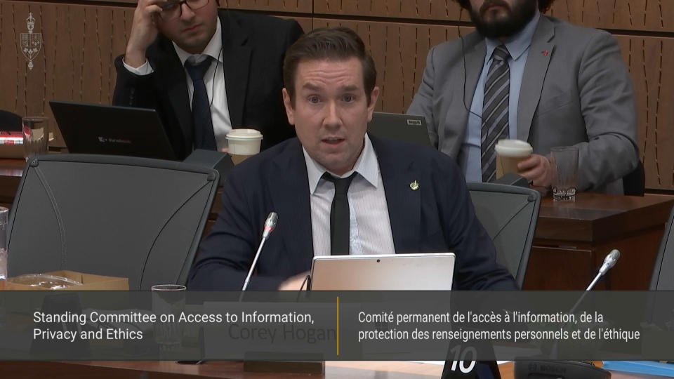 Les comités de la chambre des communes : Accès à l'info., protection des renseignements personnels & éthique