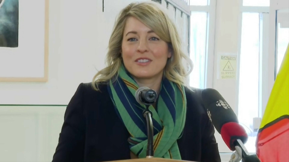 Headline Politics : Minister Joly Announces Funding for Marine Jobs Training in Nunavut