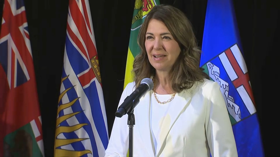 Headline Politics : Western Premiers Speak with Reporters at Annual Meeting – May 25, 2026