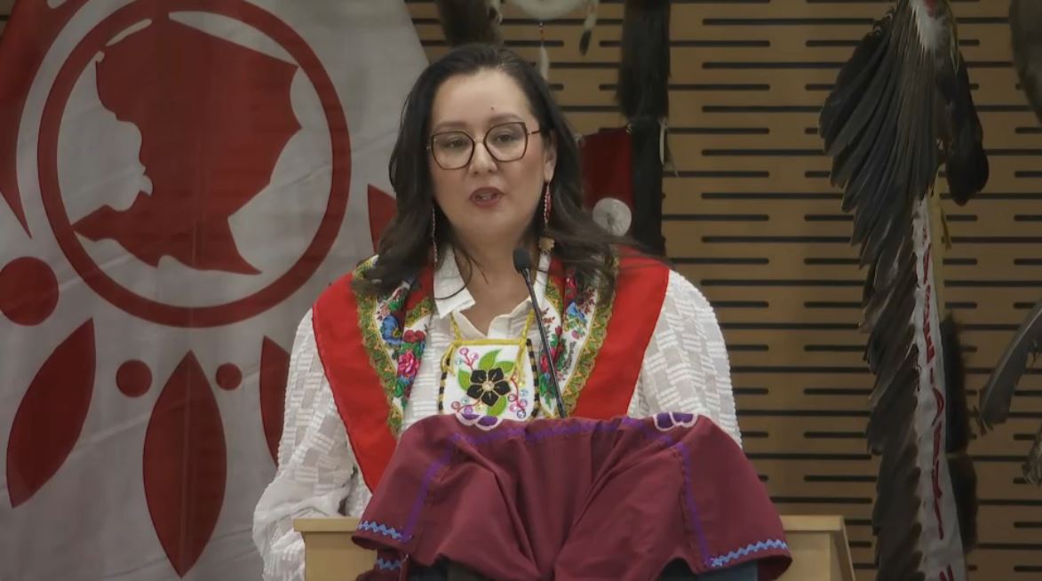 Headline Politics : Minister Gull-Masty and Ontario Chiefs Mark Pact to Reform Child Services
