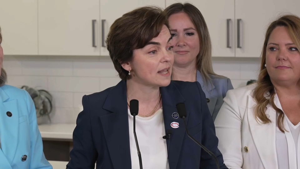 Headline Politics : Quebec Premier Christine Fréchette Expands Home Care Support for Seniors