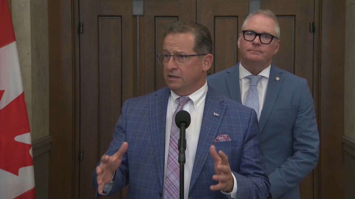 À la une : Le Bloc dénonce le virage d’Ottawa de revoir les contributions des plateformes
