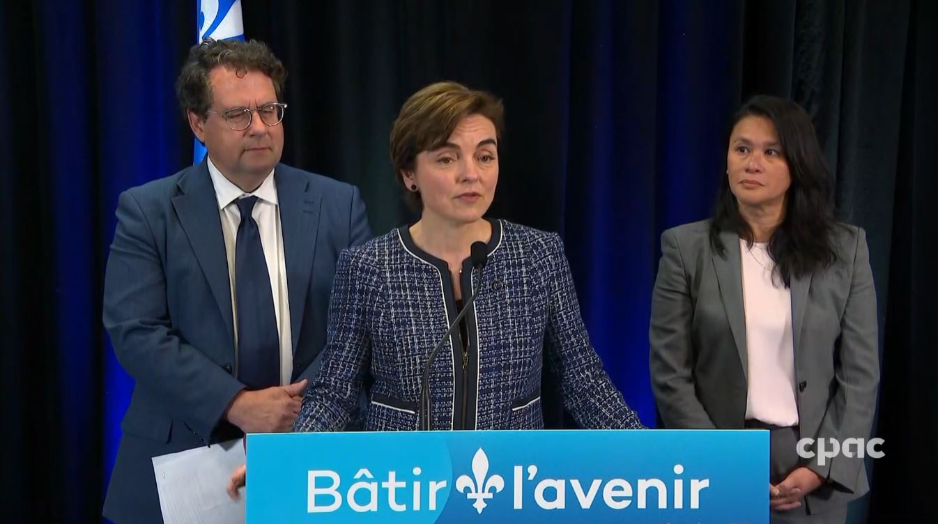 Headline Politics : Quebec Premier Christine Fréchette Speaks with Reporters – June 18, 2026