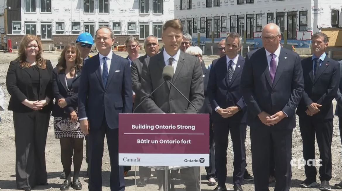 À la une : Investissement Canada-Ontario dans des infrastructures de logement