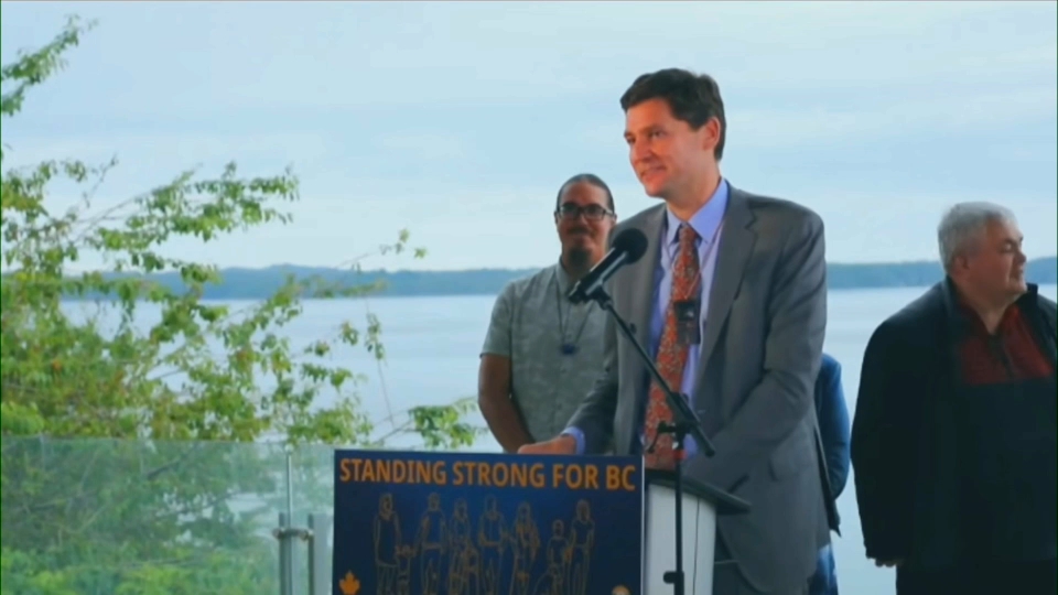 À la une : Eby discute du maintien de l’interdiction des pétroliers au Nord de la C.-B.