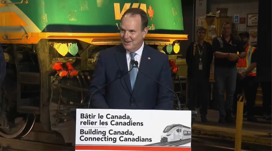 À la une : Le fédéral investit près de 2 G$ dans de nouvelles locomotives pour VIA Rail