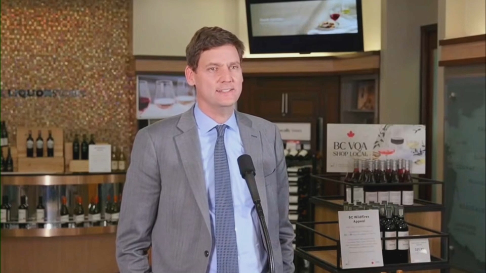À la une : Le PM de la C.-B., David Eby, réagit au plan fédéral d’aide face aux tarifs