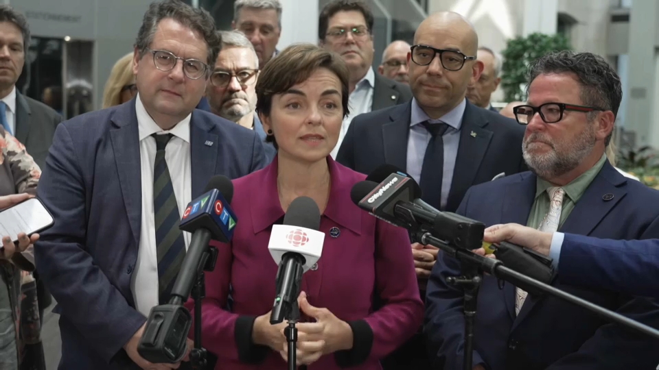 Headline Politics : Quebec Premier Speaks with Reporters in Montreal – August 14, 2026