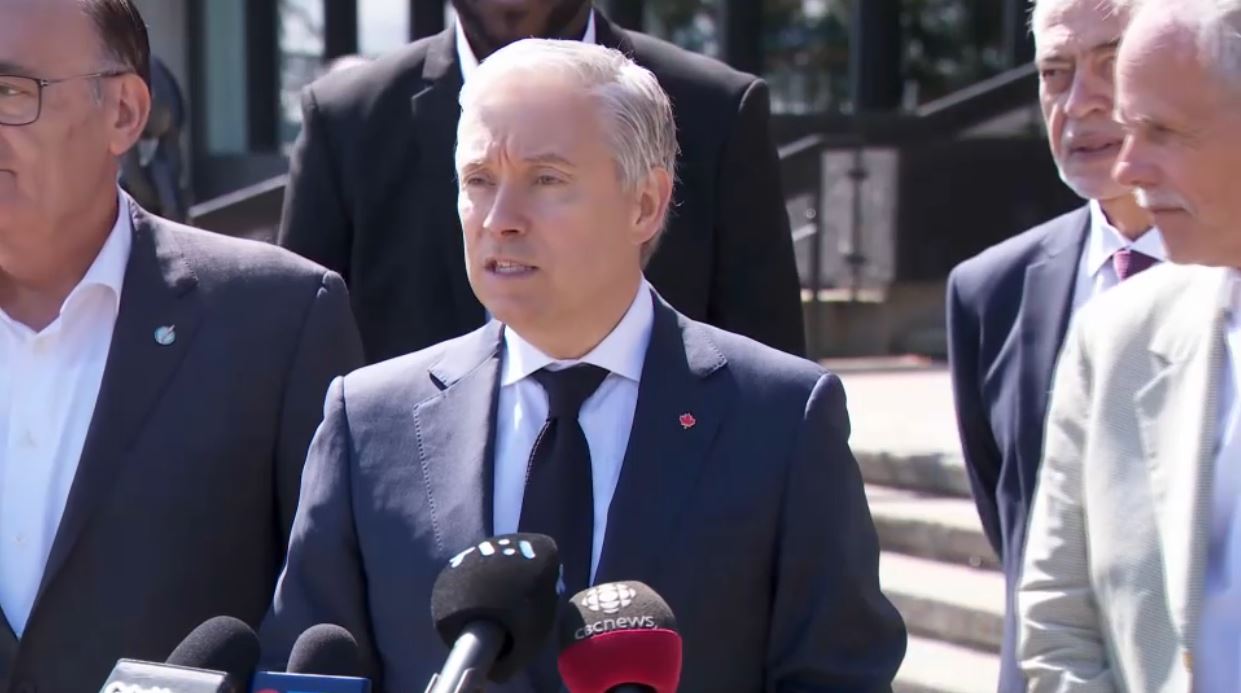 À la une : Le ministre Champagne explique comment contrer la menace tarifaire avec les É-U