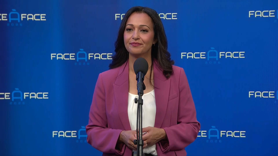À la une : Débat des chefs du Québec : mêlées de presse après le débat