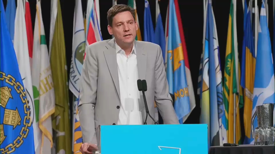 À la une : David Eby intervient au congrès de l’Union des municipalités de la C.-B.