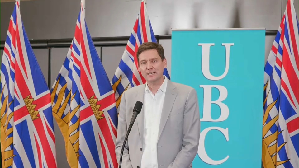 À la une : Le PM Eby répond aux journalistes sur fond de rumeurs d’élections anticipées