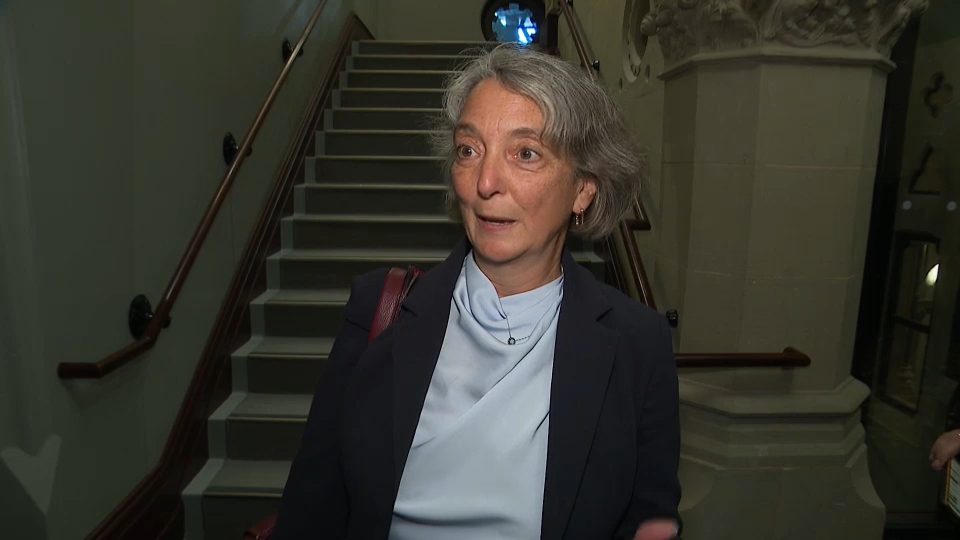 Scrums : Environment Minister Julie Dabrusin Comments on Bill C-39